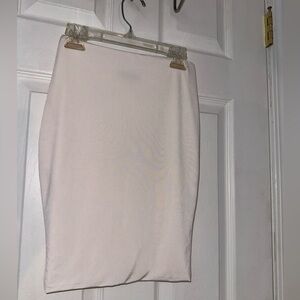 Fashion Nova Women’s White Pencil Skirt (SMALL)
